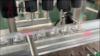 Rollo automático de 10 ml en la máquina etiquetadora taponadora de llenado de botellas